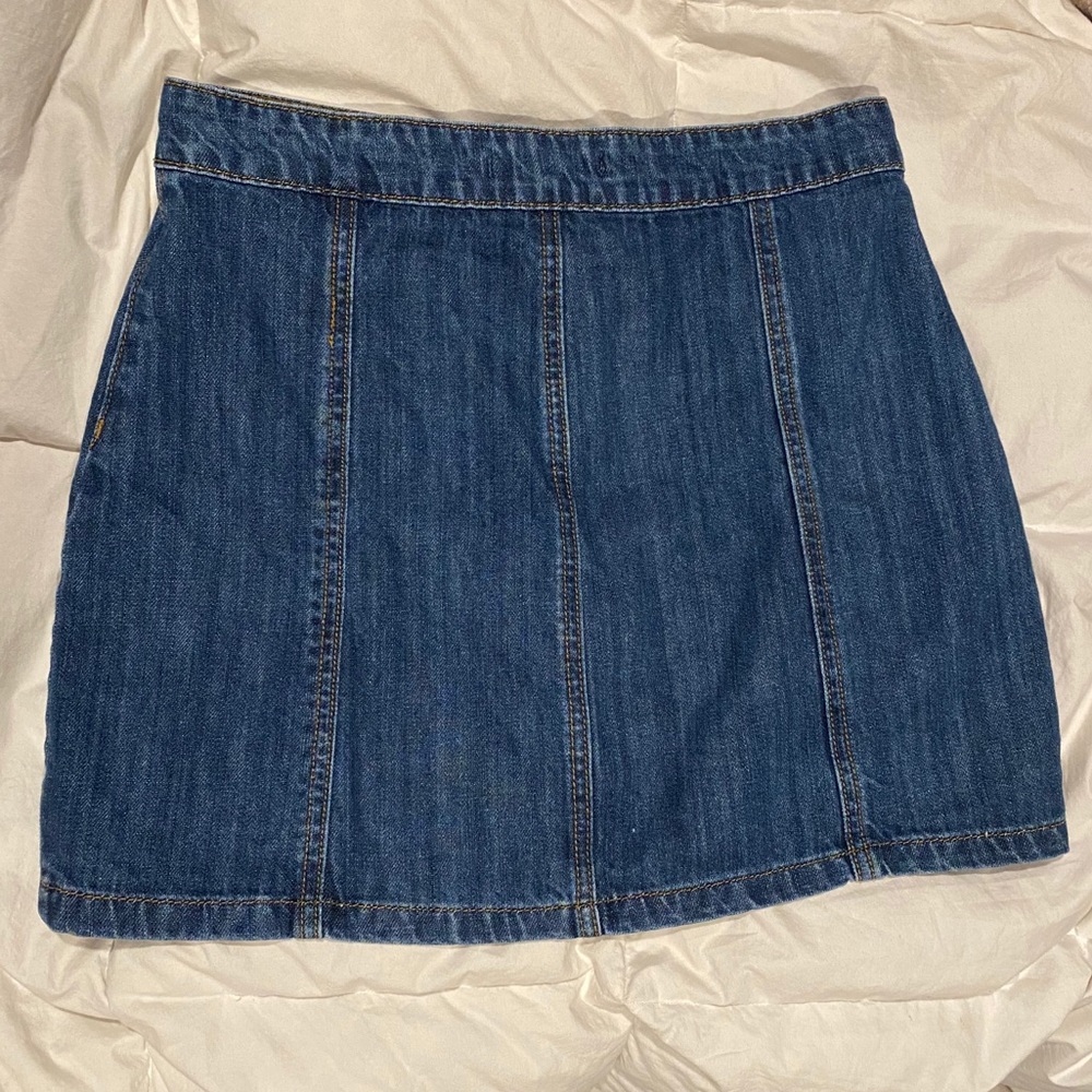 Floral embroidered jean skirt - Picture 4 of 4